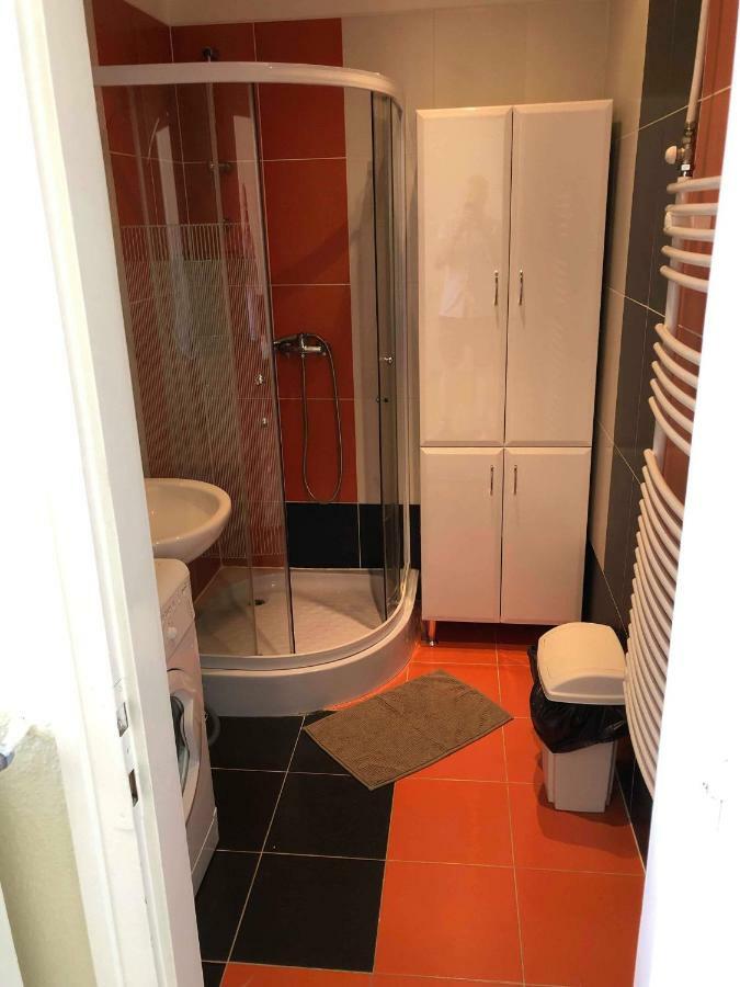 Palace - Belvarosi Apartman Eger Buitenkant foto
